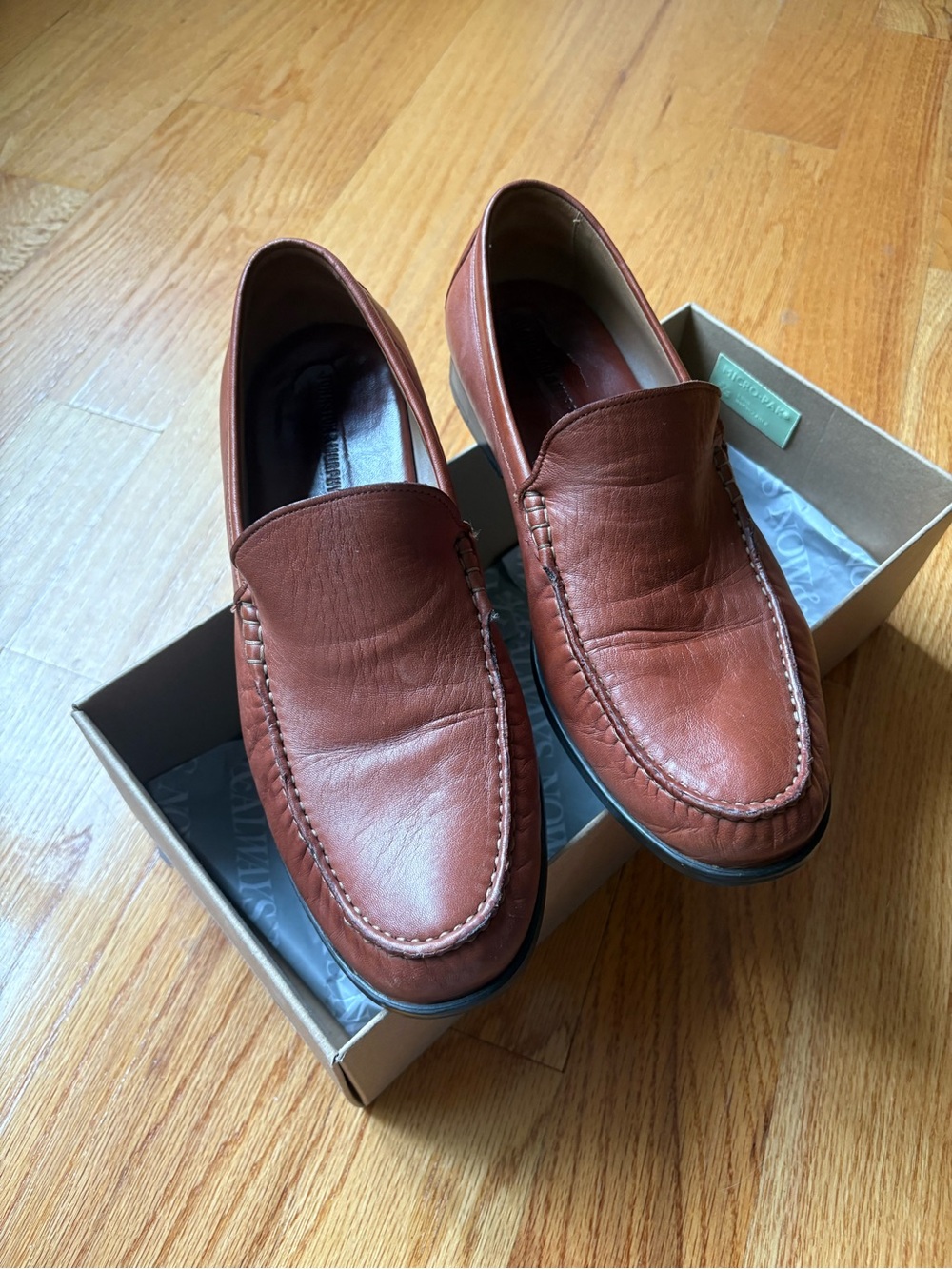 Johnston & Murphy Men's Cognac Leather Slip-On Loafers